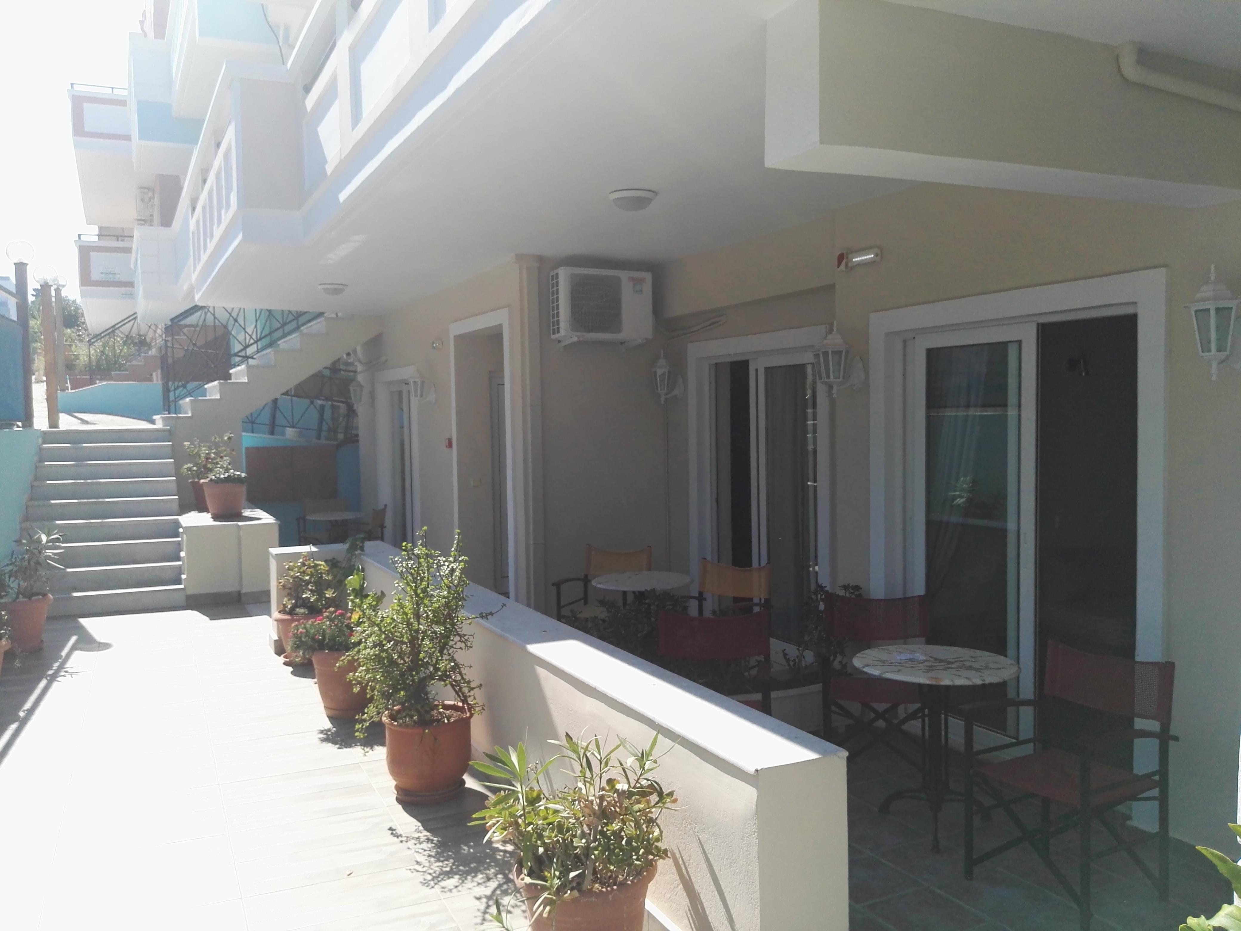 Epis Hotel Agia Marina Eksteriør billede