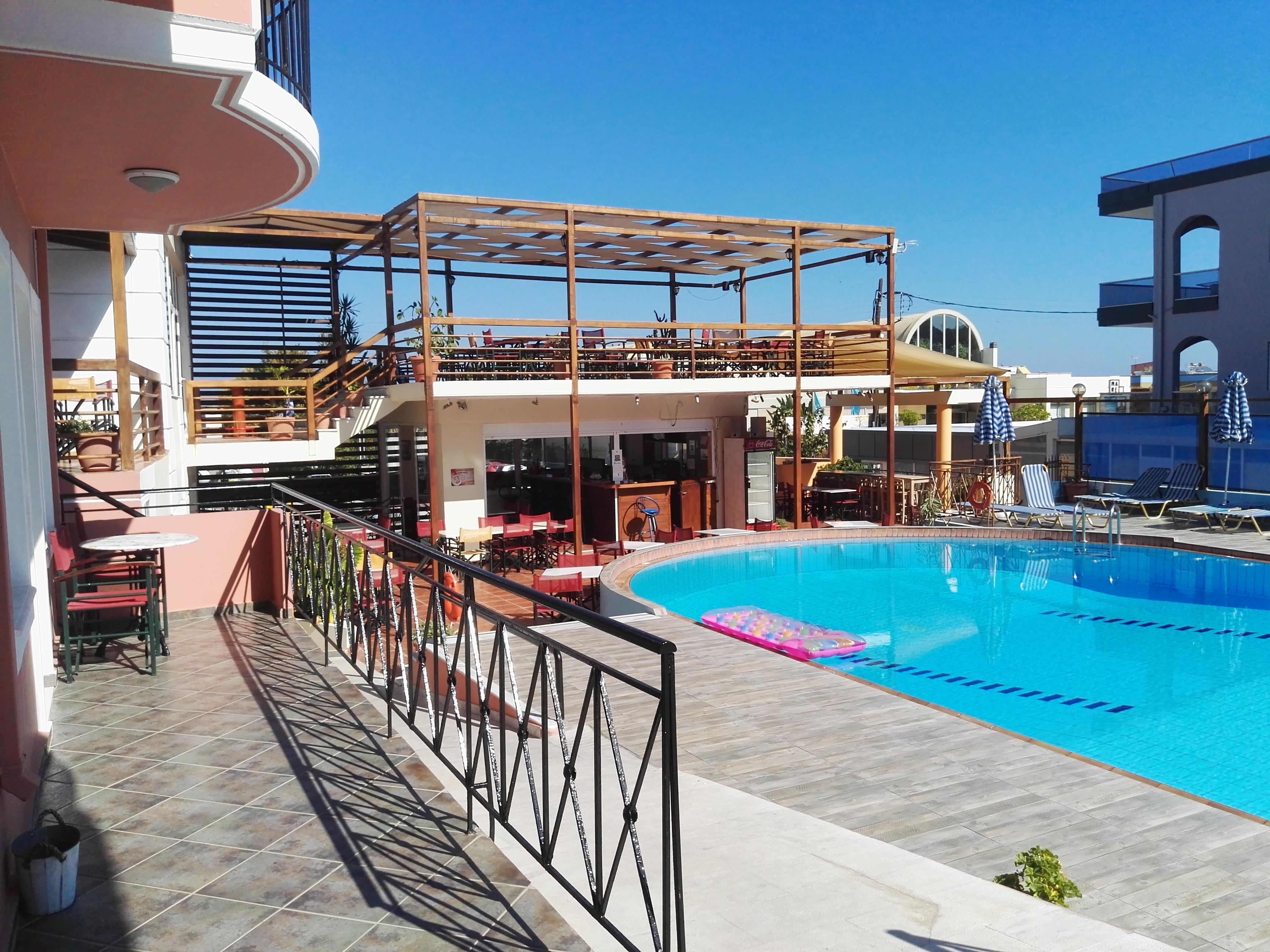 Epis Hotel Agia Marina Eksteriør billede