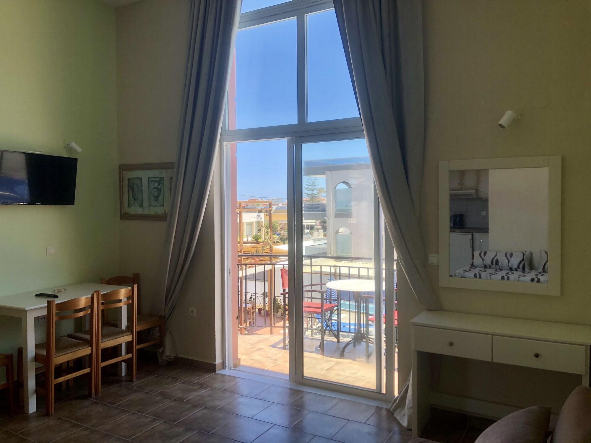 Epis Hotel Agia Marina Eksteriør billede