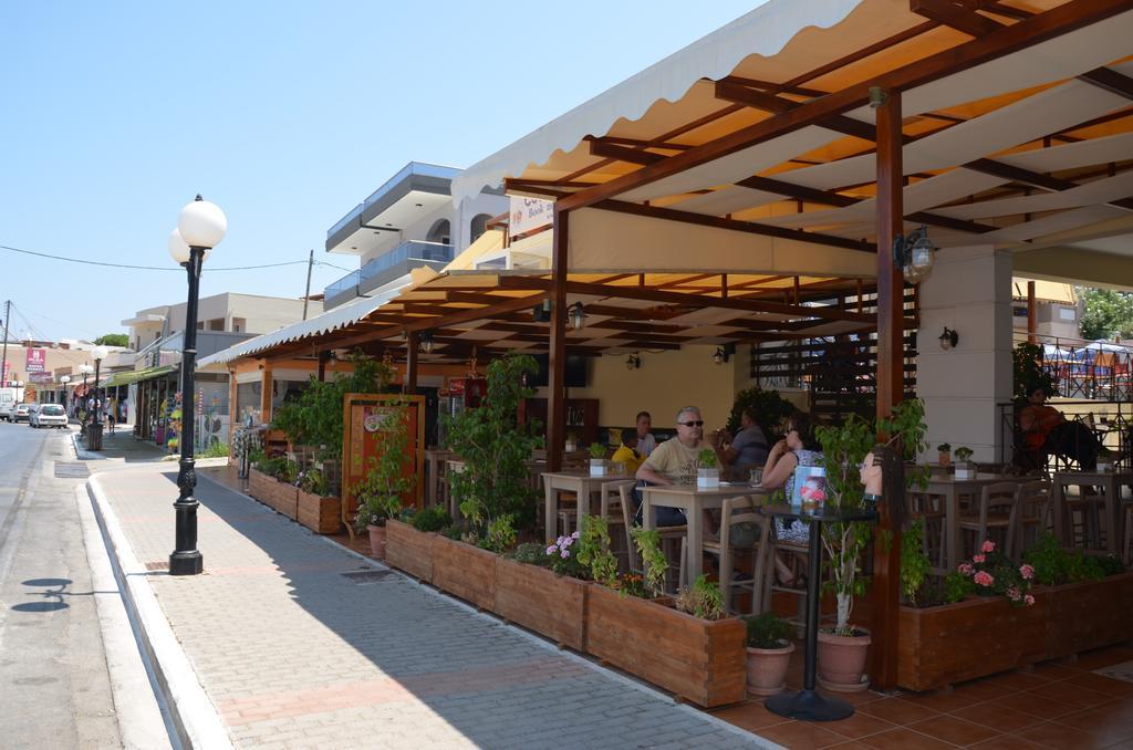 Epis Hotel Agia Marina Eksteriør billede