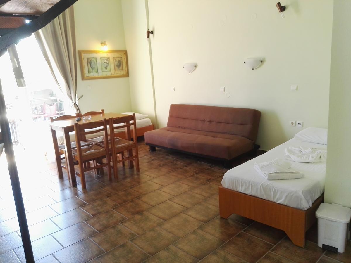 Epis Hotel Agia Marina Eksteriør billede