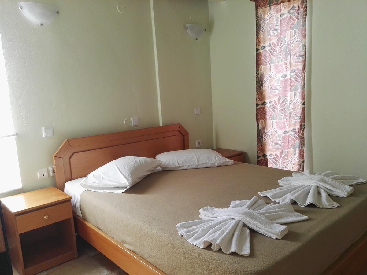 Epis Hotel Agia Marina Eksteriør billede