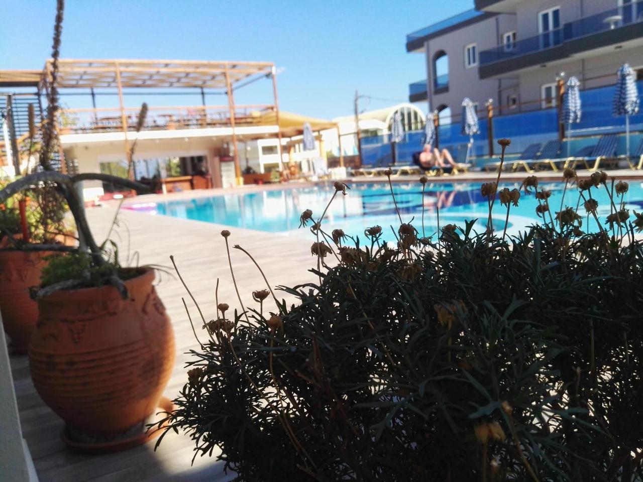Epis Hotel Agia Marina Eksteriør billede