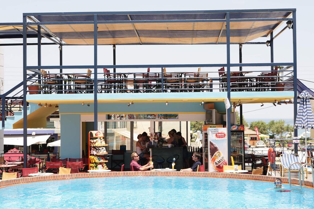 Epis Hotel Agia Marina Eksteriør billede