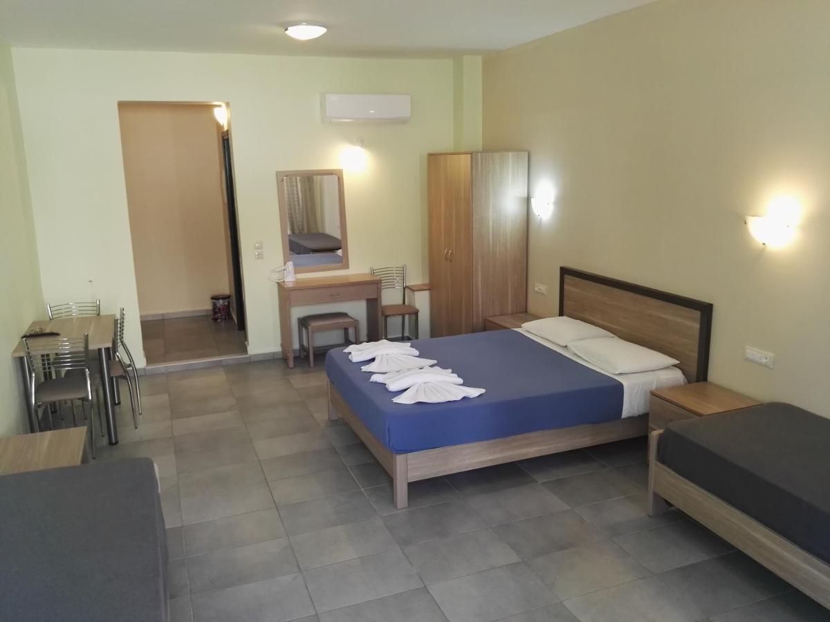 Epis Hotel Agia Marina Eksteriør billede
