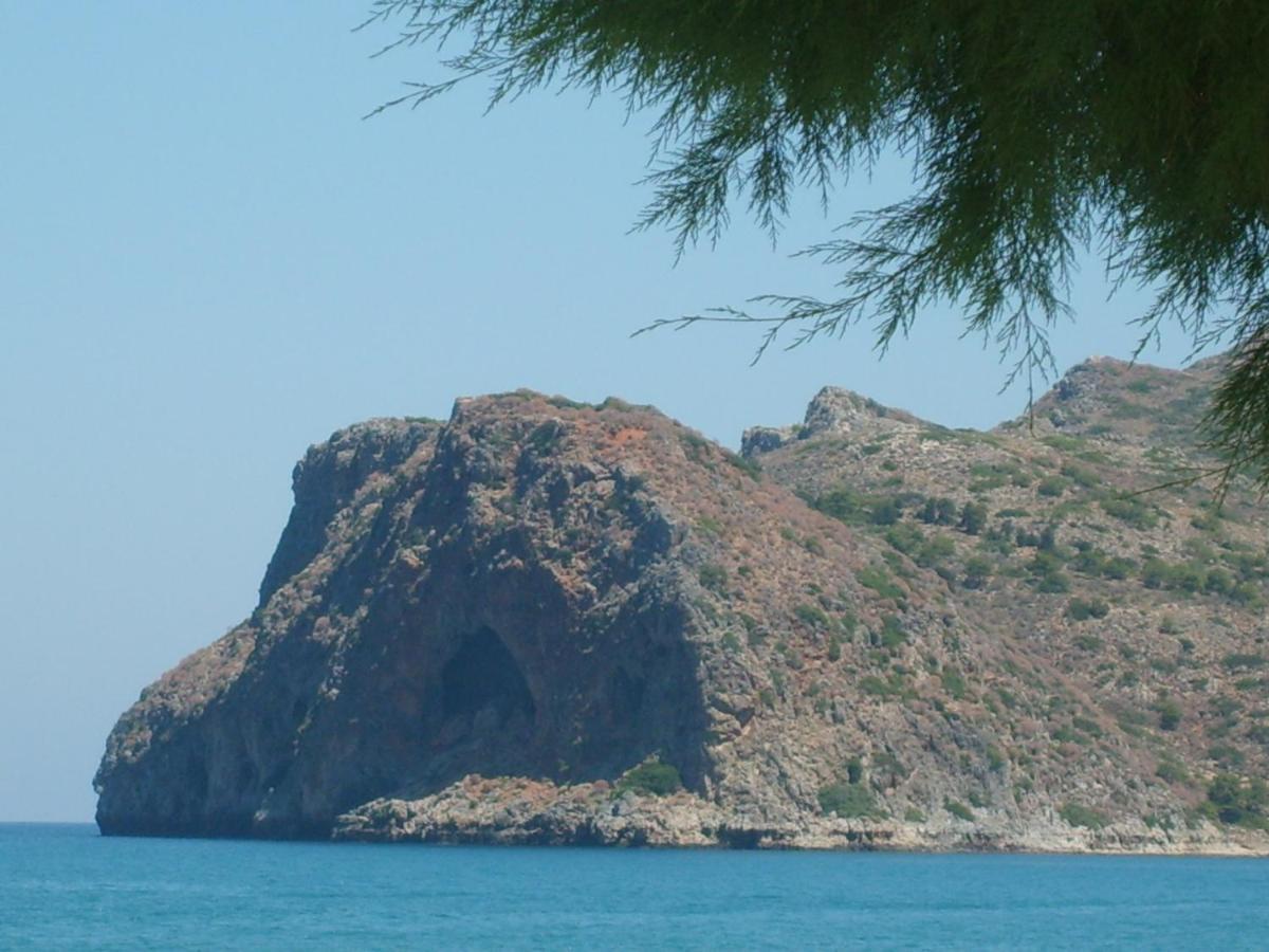 Epis Hotel Agia Marina Eksteriør billede