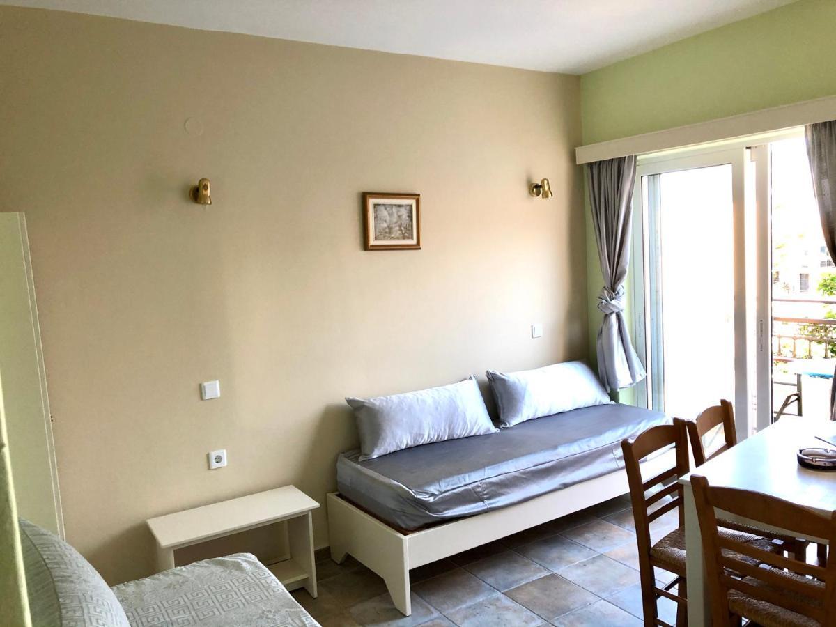 Epis Hotel Agia Marina Eksteriør billede