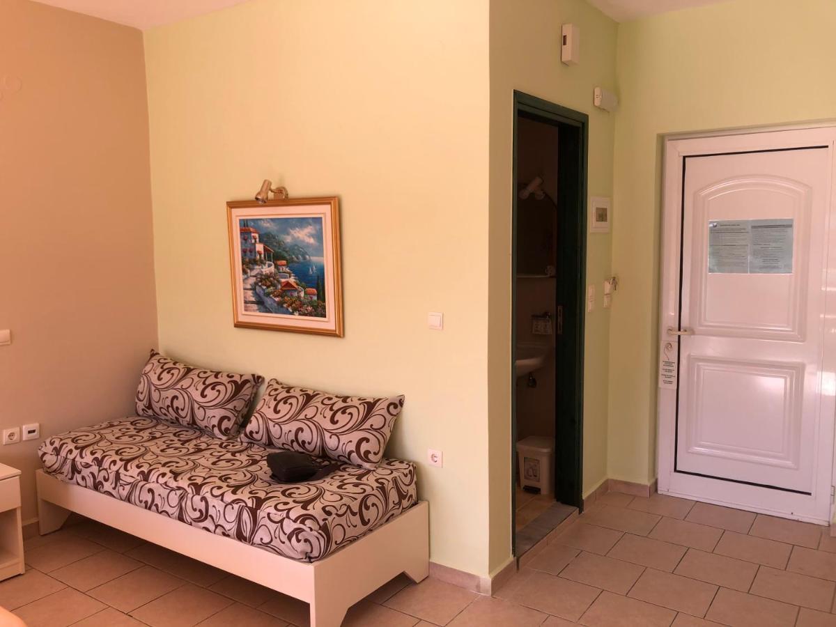 Epis Hotel Agia Marina Eksteriør billede