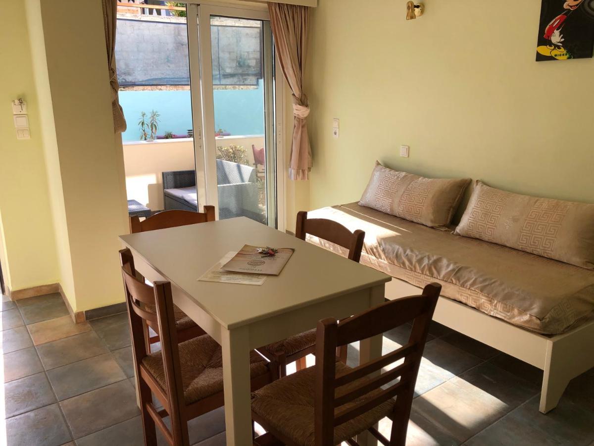 Epis Hotel Agia Marina Eksteriør billede