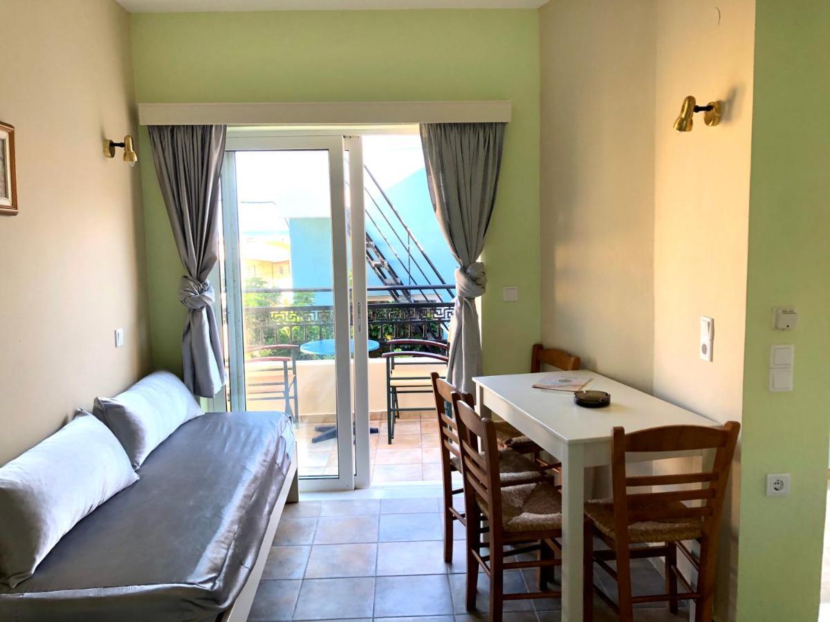 Epis Hotel Agia Marina Eksteriør billede